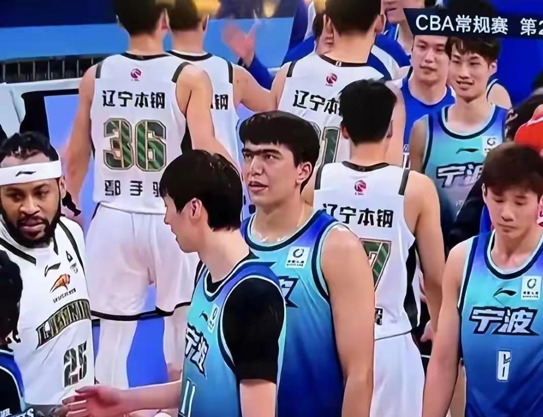 jiuyou-今晚社区盾焦点战，深圳男篮主帅复盘，更衣室稳定，球队文化再被提及的简单介绍